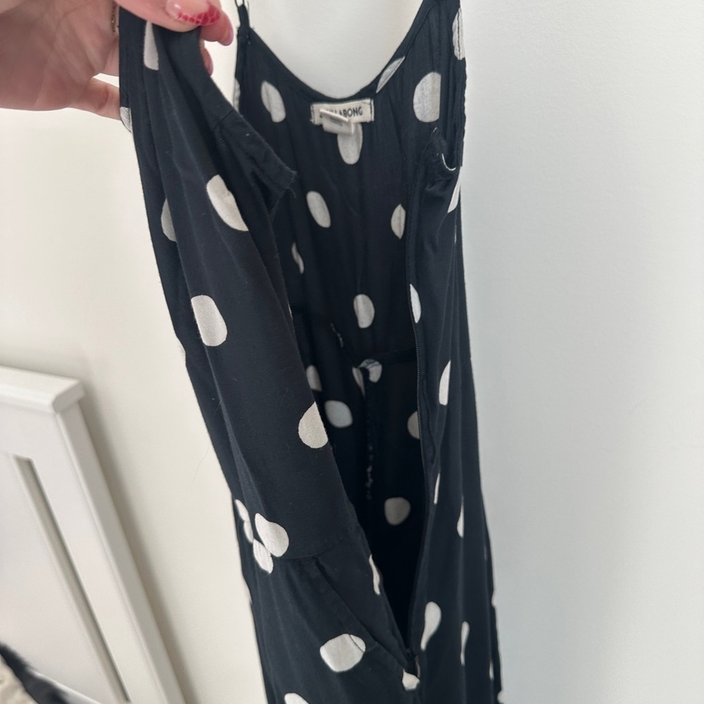 Billabong Jumper In Polka Dot Ruffle Leg Jumper Black/White Size M - Picture 7 of 8
